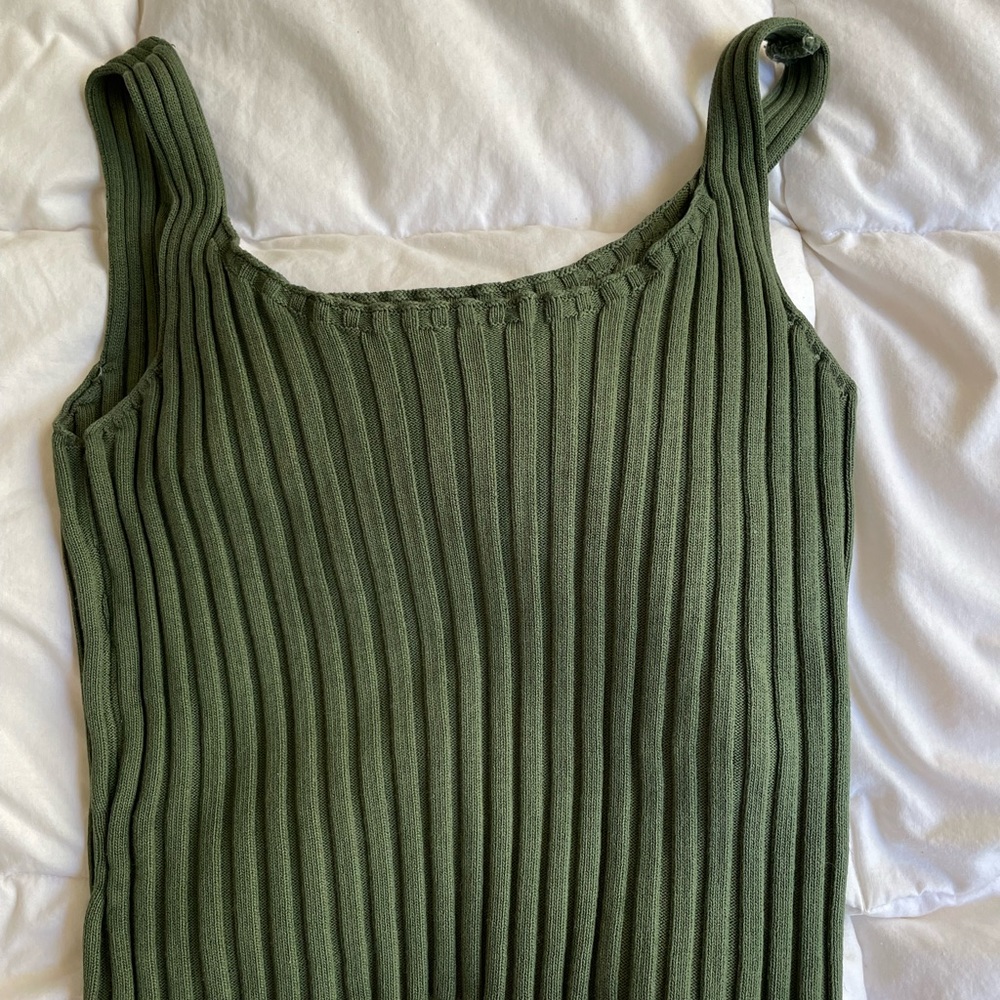 green ribbed tank